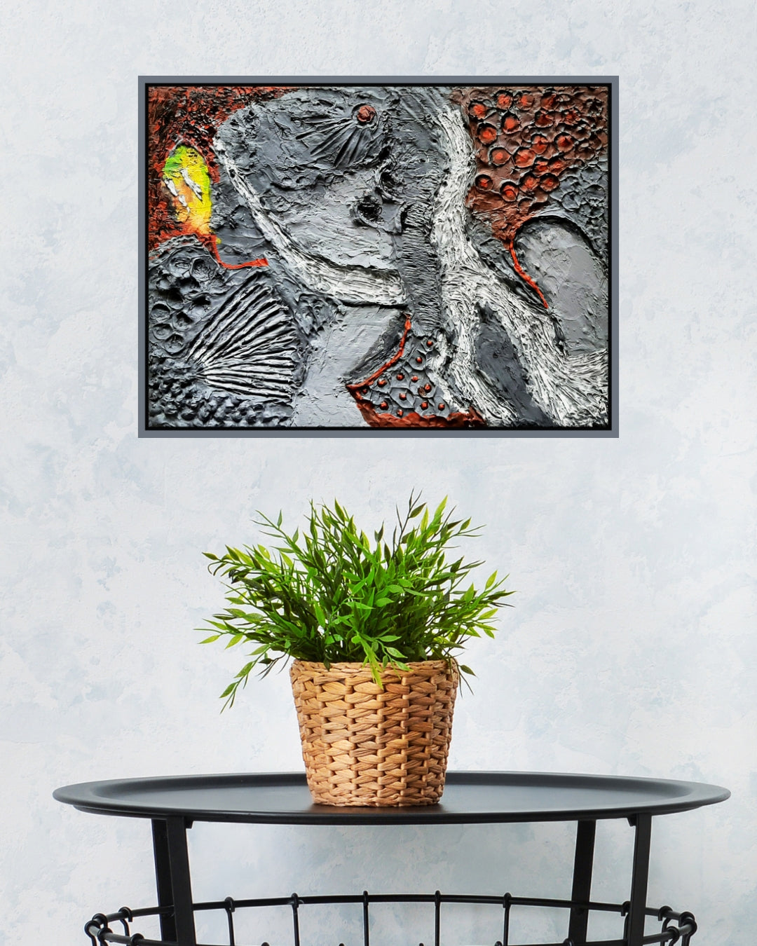 "Amos Plaut, 'Earth's crust_02', Acryl auf Leinwand, 30x40 cm: Abstraktes Gemälde mit grauer Figur, roten Texturen und gelbem Farbakzent."