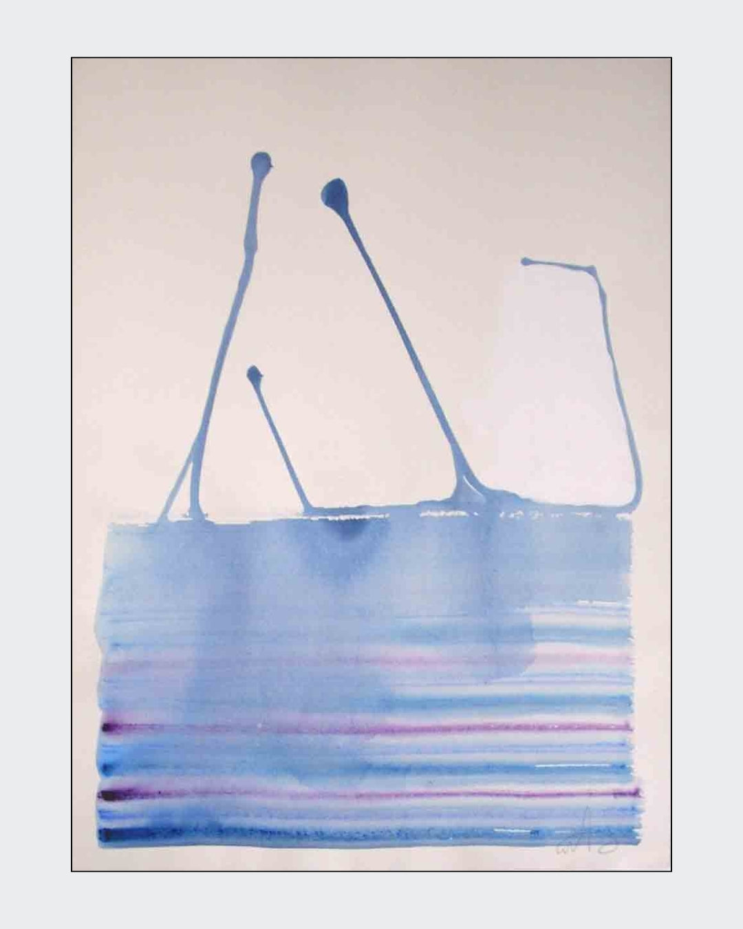 Abstraktes Werk „Water Blues 1“ von Amos Plaut mit fließenden blauen Farbformen auf hellem Büttenpapier.