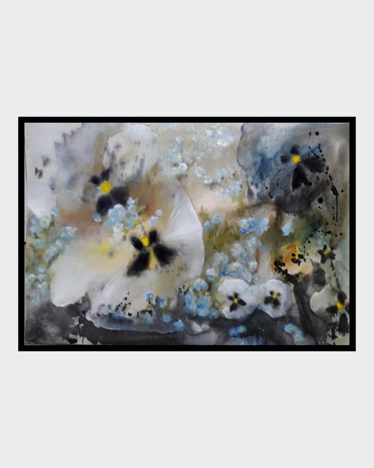 Das Bild ist ein wunderschönes Aquarell, keine Ölmalerei. Es zeigt eine Gruppe von Stiefmütterchen in zarten Weiß- und Blautönen, die mit Vergissmeinnicht durchsetzt sind. Die Farben sind harmonisch aufeinander abgestimmt und erzeugen eine ruhige und friedliche Atmosphäre. Die dunklen Akzente im Hintergrund verleihen dem Bild Tiefe und lassen die Blumen noch stärker hervortreten. Ölgemälde von Anke Dinkelbach bei ARTSPACER.