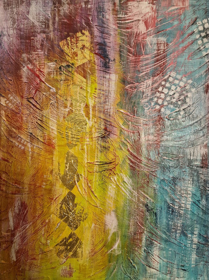 Abstrakte Acryl-Mischtechnik „Goldader“ von BUCCODESIGN mit einer vertikalen Spur aus echtem Blattgold und strukturierten Flächen in Flieder, Rosa, Gelb und Türkis.