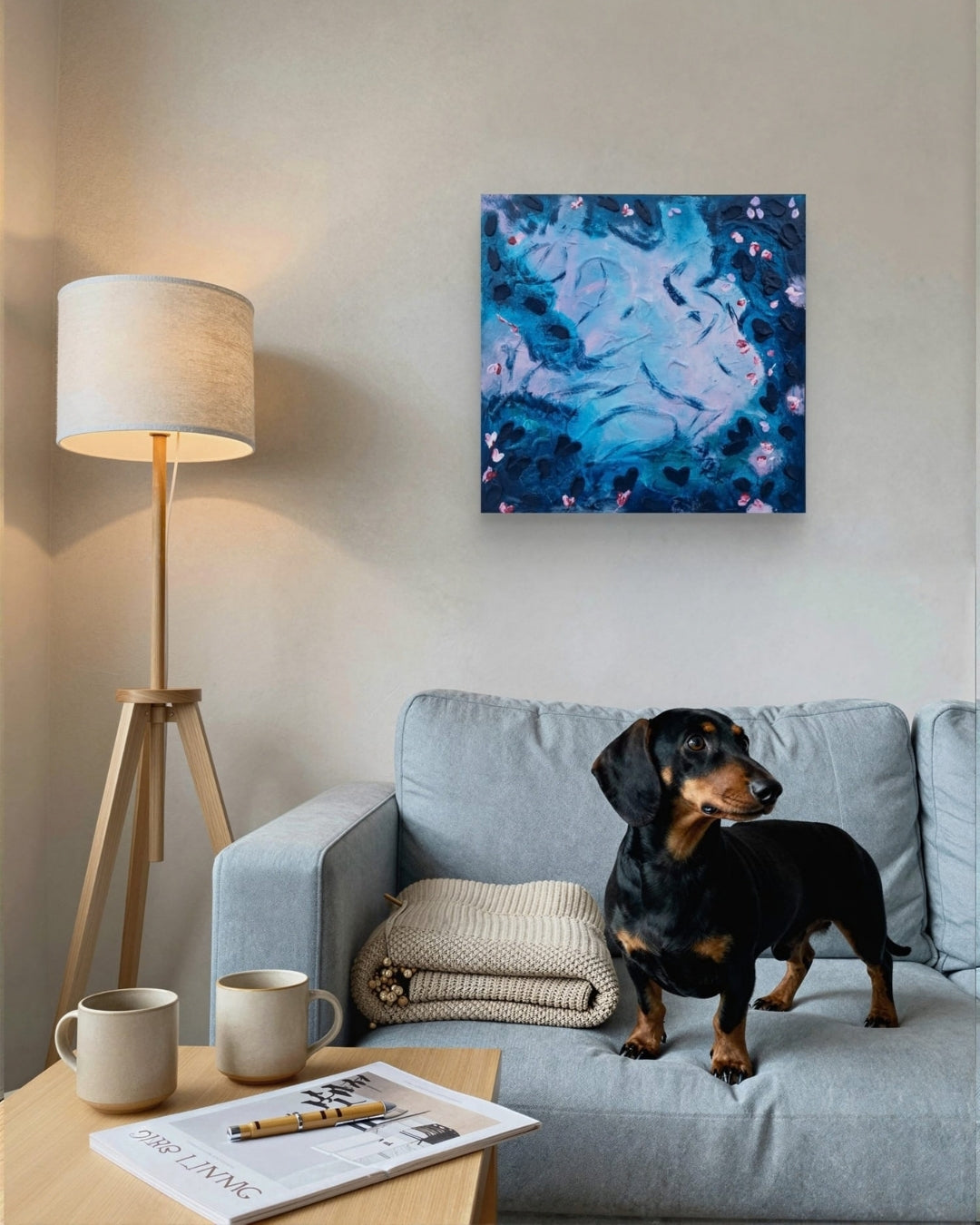 Abstrakte Acrylmalerei „Herzensteich“ von BUCCODESIGN mit reliefartigen Herzen, Blättern und Blüten in Nachtblau, Himmelblau, Rosa und Flieder.