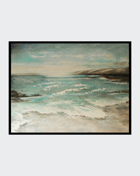 "Mein Paradies" zeigt eine dramatische Küstenlandschaft. Die dunklen Wolken über dem türkisfarbenen Meer lassen auf ein bevorstehendes Unwetter schließen. Die Wellen im Vordergrund vermitteln ein Gefühl von Bewegung und Energie. Die pastose Malweise erzeugt eine reliefartige Oberfläche, die dem Bild eine zusätzliche Dimension verleiht. Bild von Ellen Rethemeier aus der Online-Galerie ARTSPACER.