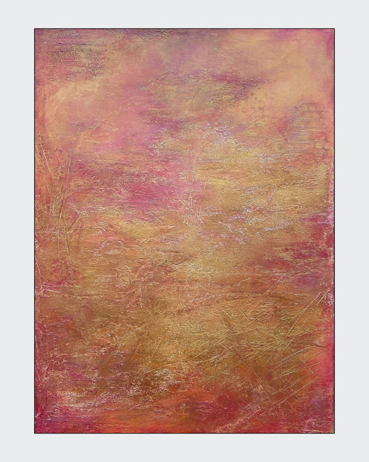 Abstraktes Mixed-Media-Gemälde in warmen Rosa-, Gold-, Apricot- und Kupfertönen mit stark strukturierter Oberfläche, feinen Kratzspuren und vielschichtigen Farbflächen im Hochformat.