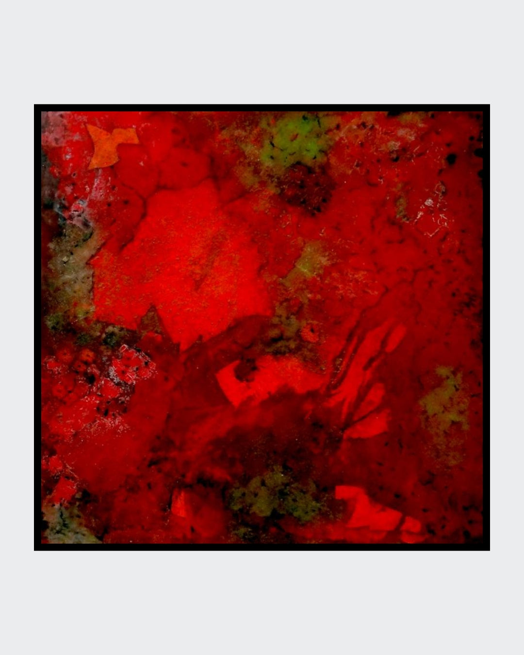 Indian-Summer von Ingrid Huober. Abstraktes Acryl-Mischtechnik-Gemälde in leuchtenden Rottönen mit grünen Akzenten.