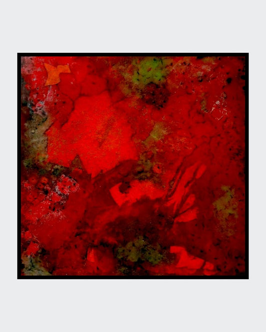 Indian-Summer von Ingrid Huober. Abstraktes Acryl-Mischtechnik-Gemälde in leuchtenden Rottönen mit grünen Akzenten.