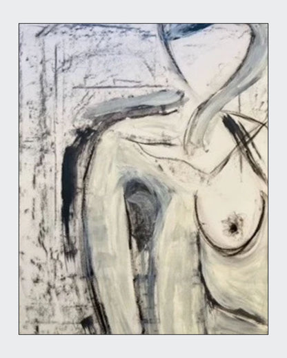 Abstrakt-figuratives Werk „Woman“ von Isabelle Cannas mit fragmentierter Körperform, dunklen Konturen und kreidigen Flächen in Weiß, Grau, Grün und Blau.