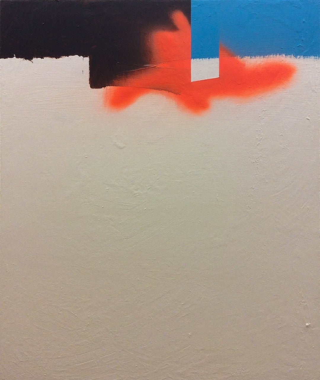 CWM 2 von Jens Joneleit, Mixed‑Media‑Unikat auf Leinwand 120 × 100 cm; oben schwarze Horizontal‑Setzung mit rechts anschließendem blauem Feld und orangefarbener Glutspur; darunter großflächige, strukturierte Weißzone | ARTSPACER