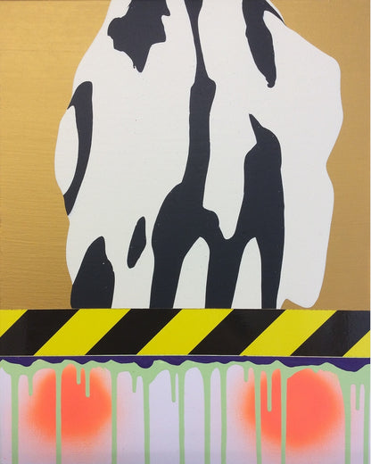 PTG 082714_e von Jens Joneleit, Mixed‑Media‑Unikat auf Leinwand 50 × 40 cm; goldener Obergrund mit reliefiertem Schwarz/Elfenbein‑Formkörper, schwarz‑gelbes Signalband; darunter vertikale Neon‑Grün‑Läufe und zwei Orange‑Halos | ARTSPACER