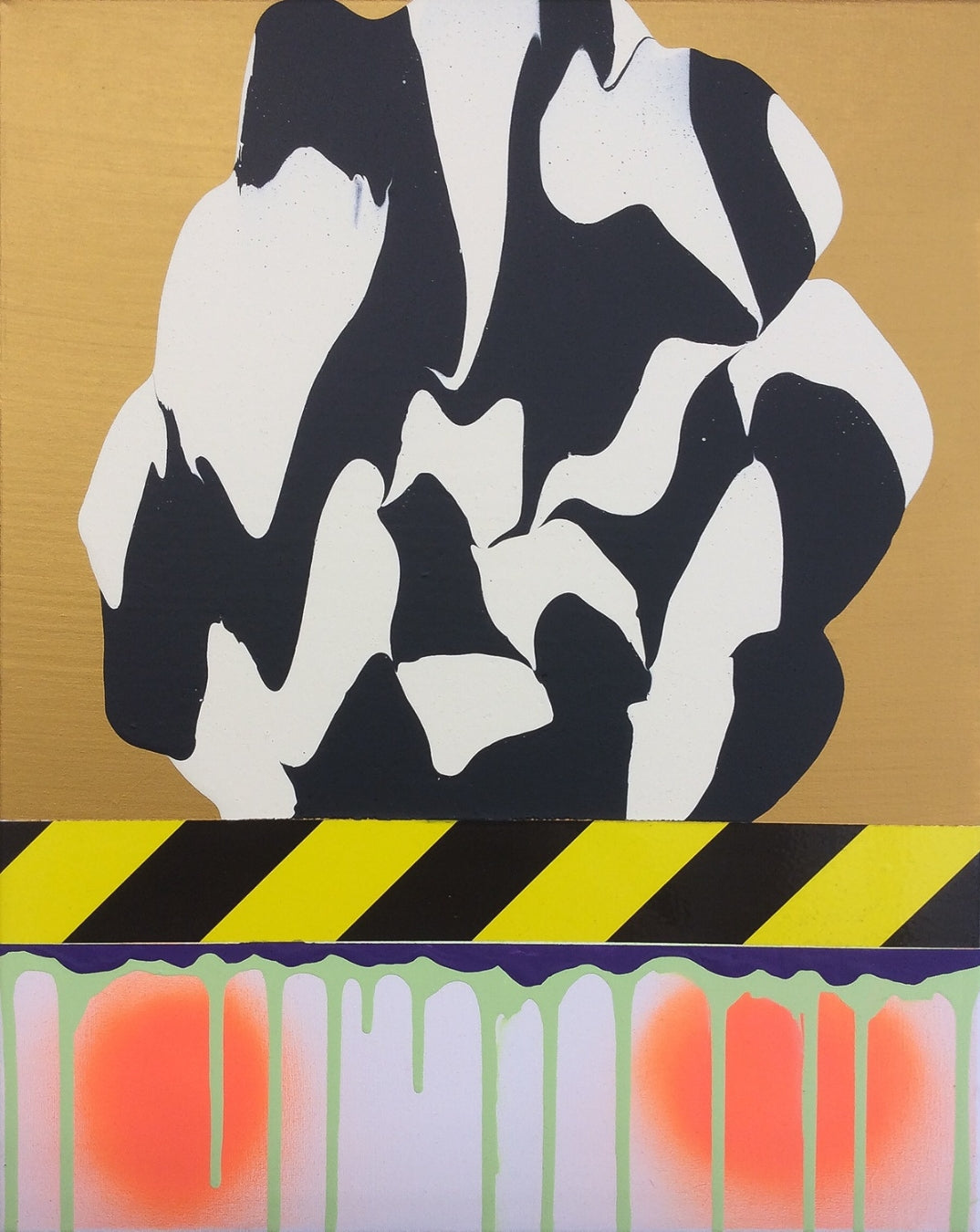 PTG 082714_f von Jens Joneleit, Mixed‑Media‑Unikat auf Leinwand 50 × 40 cm; goldene Oberzone mit reliefiertem Schwarz/Elfenbein‑Formkörper; schwarz‑gelbes Signalband; darunter neon‑grüne Vertikalläufe und orangefarbene Halos | ARTSPACER