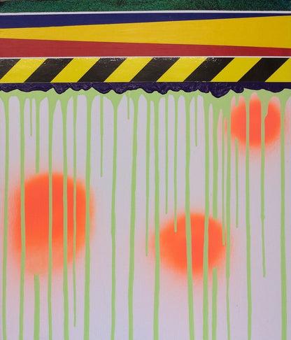 UNDONE 04 von Jens Joneleit, Mixed‑Media‑Unikat auf Leinwand 70 × 60 cm; oberes Register mit Signalband und Abschlusskante, darunter neon‑grüne Läufe auf hellem Feld; orangefarbene Halos | ARTSPACER