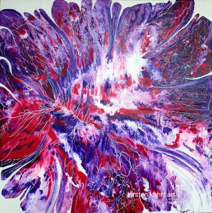 Abstraktes Gemälde "HERZÖFFNER" (60x60 cm) von Kirsten Kohrt: eine stilisierte Blüte in Acryl und Ölpastell auf Leinwand. Quadratisches Format. Vermittelt Energie und erinnert an ein menschliches Herz.
