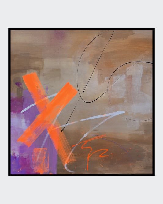Abstraktes Gemälde in Beige- und Grautönen mit großem orangefarbenem X im Vordergrund, weißer diagonaler Linie, schwarzer geschwungener Zeichnung oben rechts und violetten Farbakzenten links.