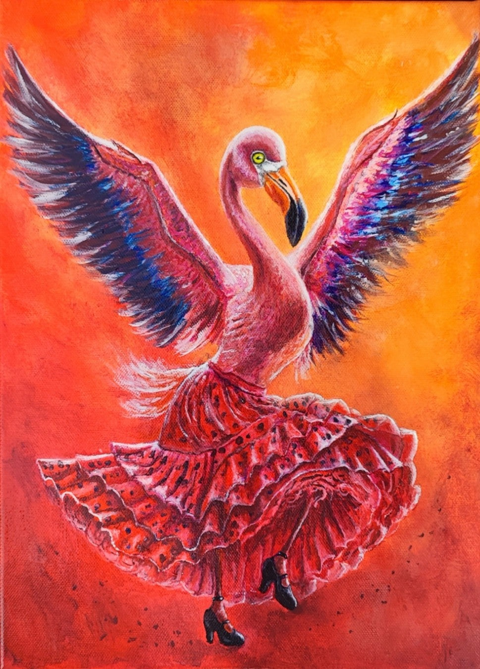 Acrylgemälde eines Flamingos mit ausgebreiteten Flügeln in einem roten Flamenco-Kleid vor leuchtend orange-rotem Hintergrund, gerahmt in einem dunkelbraunen Schattenfugenrahmen.
