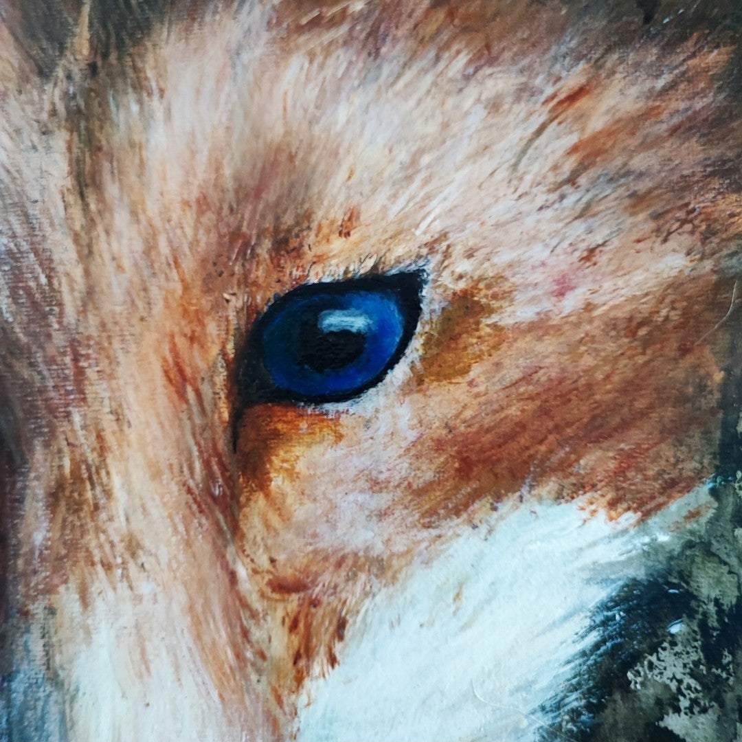 Acrylgemälde eines Fuchsporträts mit leuchtend blauen Augen vor dunklem, strukturiertem Hintergrund in Braun-, Schwarz- und Beigetönen, gerahmt in einem schwarzen Schattenfugenrahmen.