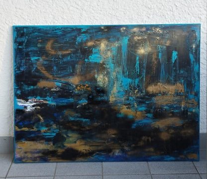 Abstraktes Gemälde "Goldene Akzente" von Olga Kühn (100x80 cm). Mischtechnik auf Leinwand mit minimalistischer Farbpalette in Türkis, Gold und Schwarz.