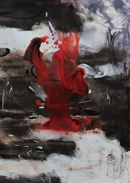 Gerahmte abstrakte Mischtechnik „Stille Kontraste 01“ von Olga Kühn auf Papier mit kraftvollem rotem Zentrum, schwarzen, weißen und braunen Flächen sowie weißem Passepartout.