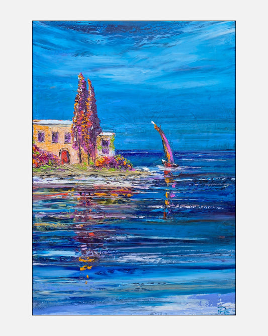 Mediterrane Ölmalerei „Hinter dem Tor“ von Petra Erengil mit geöffnetem Tor, Zypressen, farbigen Fassaden und Segelboot auf tiefblauem Meer.