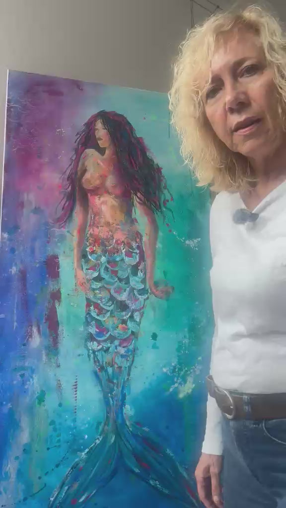 Expressiv-figurative Acrylmalerei „Zwischen den Welten“ von Susann Versteegen mit einer abstrahierten Meerjungfrauenfigur in Blau, Türkis, Pink, Orange und Grün.