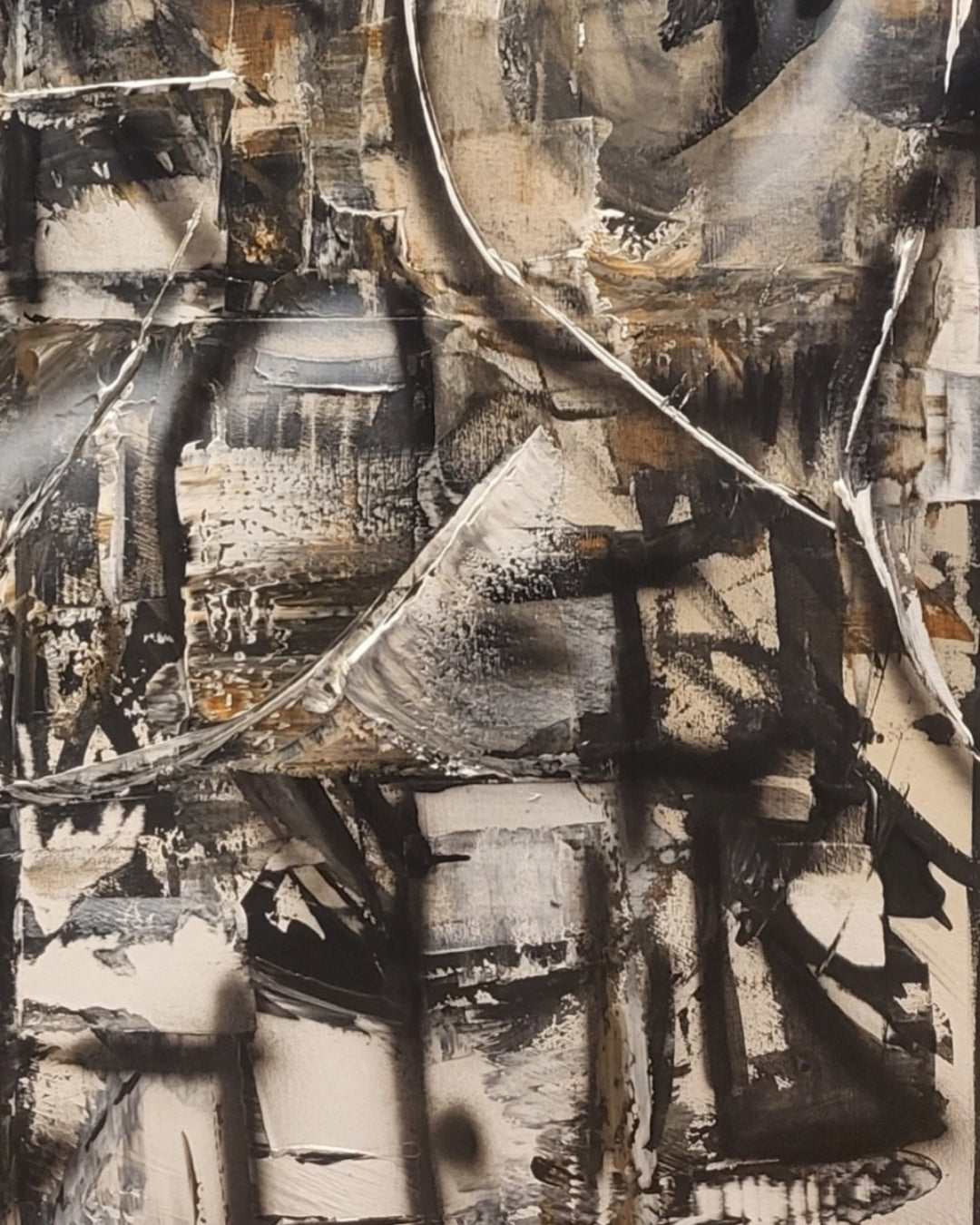 Quadratische Acryl-Mischtechnik „Die Perfektion in vielen Teilen“ von Sandra Conrad mit Kreisen, geometrischen Formen und Strukturen in Schwarz, Weiß und Gold.