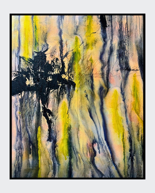 Abstraktes Gemälde von Sigrid Bautze-Klinder mit dynamischem Zusammenspiel von gelben und schwarzen Strichen auf einem strukturierten grauen Hintergrund, das Bewegung und Emotionen hervorruft. Perfekt für moderne Kunstliebhaber. ARTSPACER