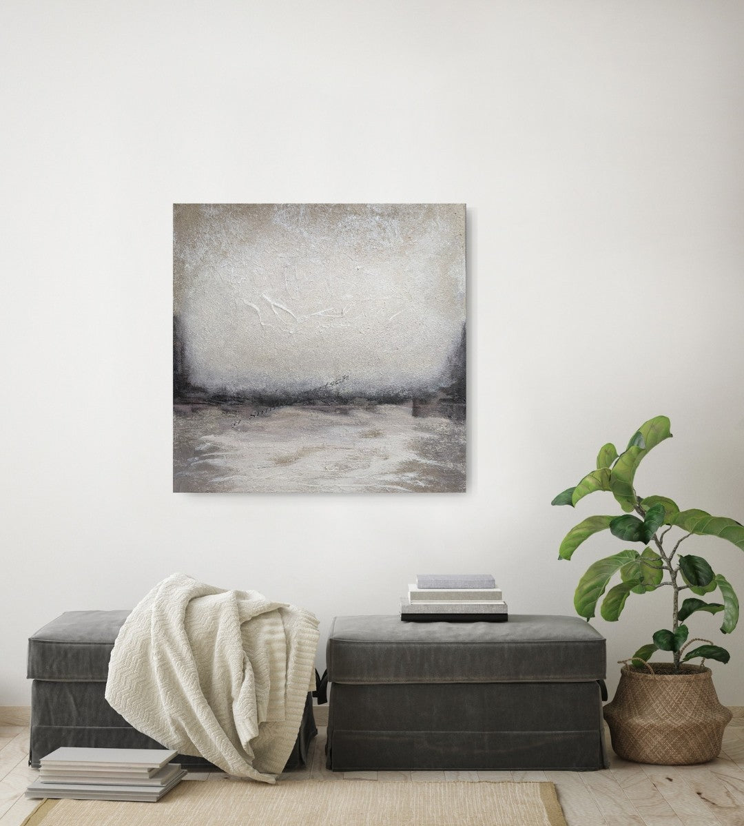 Quadratisches Acrylgemälde (50×50 cm) von Smillya Dartsch: erdige Brauntöne und Mineralweiß, abstrahierte Landschaft mit feinen bis groben Strukturen.