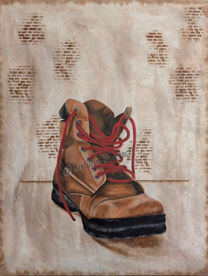 Acrylgemälde 'Discarded' von Smillya Dartsch. Ein einzelner, abgetragener Wanderschuh ist vor einem Hintergrund mit einem dezenten Muster aus stilisierten Ziegelsteinen dargestellt. Der Schuh ist in erdigen Brauntönen gehalten, mit roten Schnürsenkeln, die einen starken Kontrast bilden. Das Gemälde ist auf einem Keilrahmen mit den Maßen 130x100 cm gefertigt.
