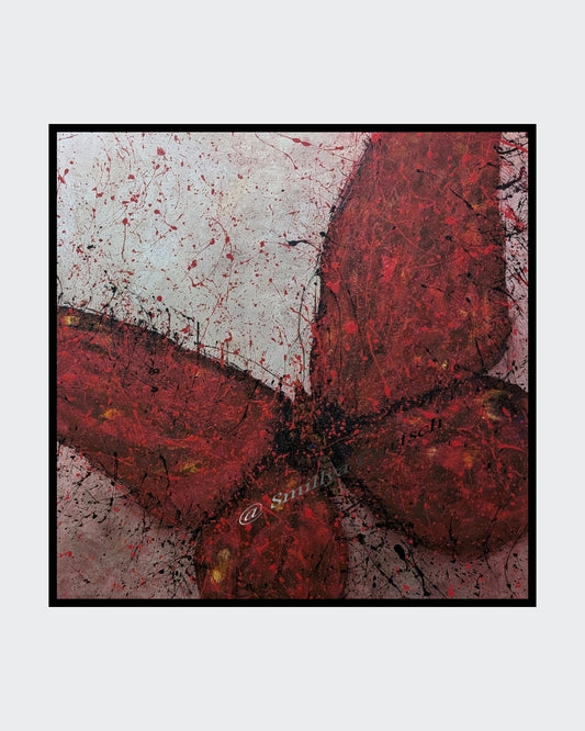 Acrylgemälde 'Im Fokus - Der Schmetterling' von Smillya Dartsch. Ein abstrakt dargestellter Schmetterling mit großen, roten Flügeln dominiert das Bild. Die Flügel sind mit dunklen und hellen Spritzern versehen, die eine dynamische Textur erzeugen. Der Hintergrund ist in einem hellen, silbrigen Ton gehalten. Das Gemälde thematisiert die Bedrohung von Schmetterlingen durch Umweltzerstörung und Klimawandel. Es ist mit einem Glanzfirnis versiegelt und wird mit zwei Keilrahmenaufhängern geliefert. Maße: 80x80 cm