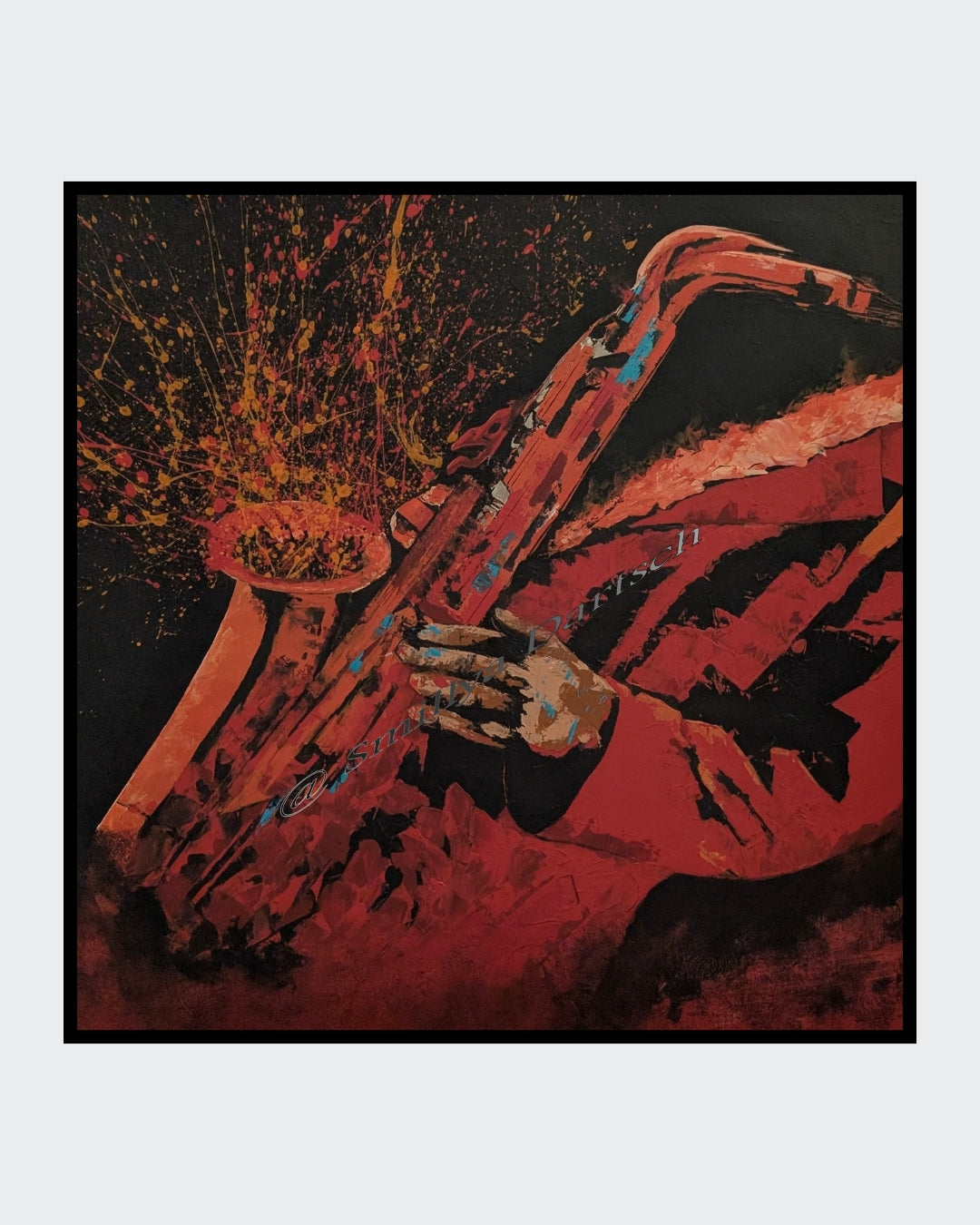 Quadratisches Acrylgemälde (80×80 cm): dynamische Figur mit Saxophon, warme Rot‑/Orangetöne und tiefes Braun; explosive Farbspritzer als „Klangwellen“, strukturierte Oberfläche.