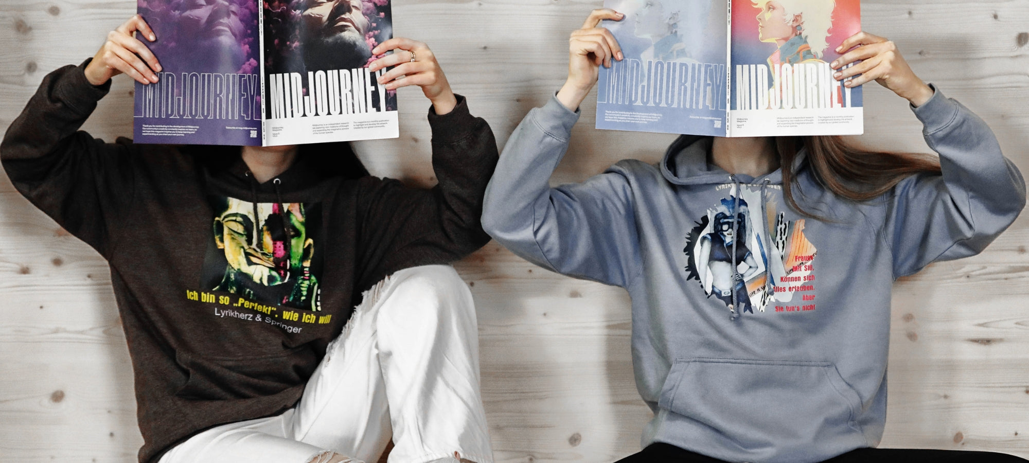 Models, die Hoodies aus der Art-Kollektion Soulfashion von Lyrikherz und Springer tragen. Mode mit Kunstdrucken - Shirts, T-Shirts. 