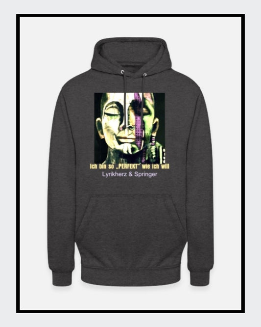Ein anthrazitfarbener Unisex-Hoodie mit Kängurutasche und Kapuze. Auf der Vorderseite ist ein Kunstwerk gedruckt: Es zeigt ein abstrakt gestaltetes Gesicht, das halb modern, halb klassisch wirkt. 