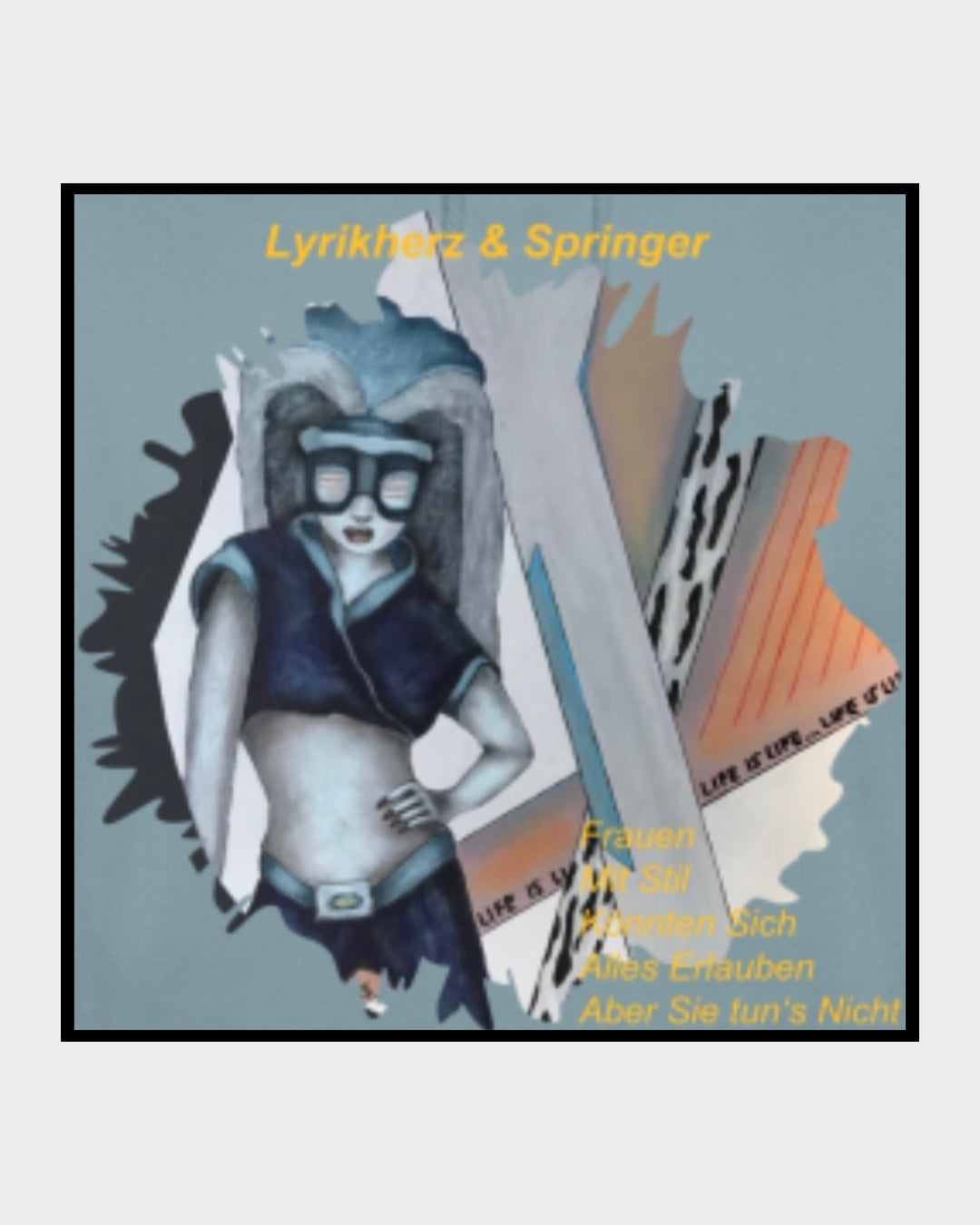 Ein nebelblauer Unisex-Hoodie mit einer Kängurutasche und Kapuze. Auf der Vorderseite ist ein Kunstwerk aufgedruckt: Es zeigt eine stilisierte Frau mit Brille in Collagen-Optik, begleitet von Text in Gelb und Rot. Fashionmode von Soulfashion.