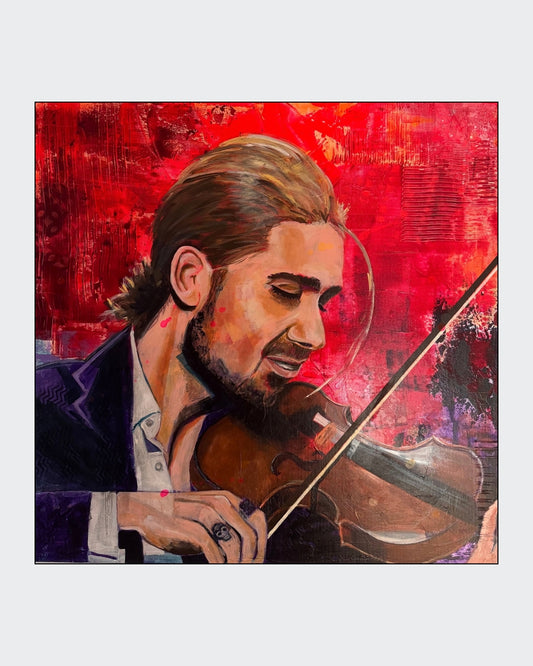 Expressives Acrylporträt „David Garrett“ von Susann Versteegen mit Geige, warmen Haut- und Holztönen und leuchtend rotem strukturiertem Hintergrund.