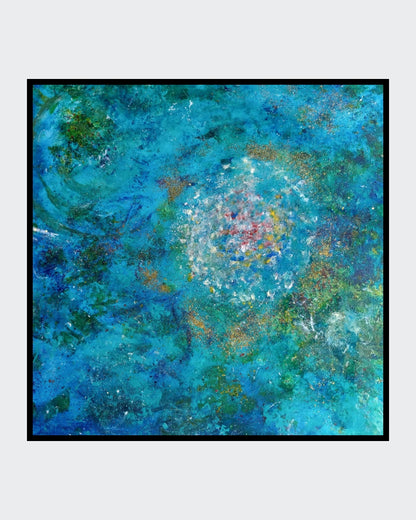 Harmonisches abstraktes Gemälde in Blau‑Grün mit weißem Ornament und goldenen Akzenten.