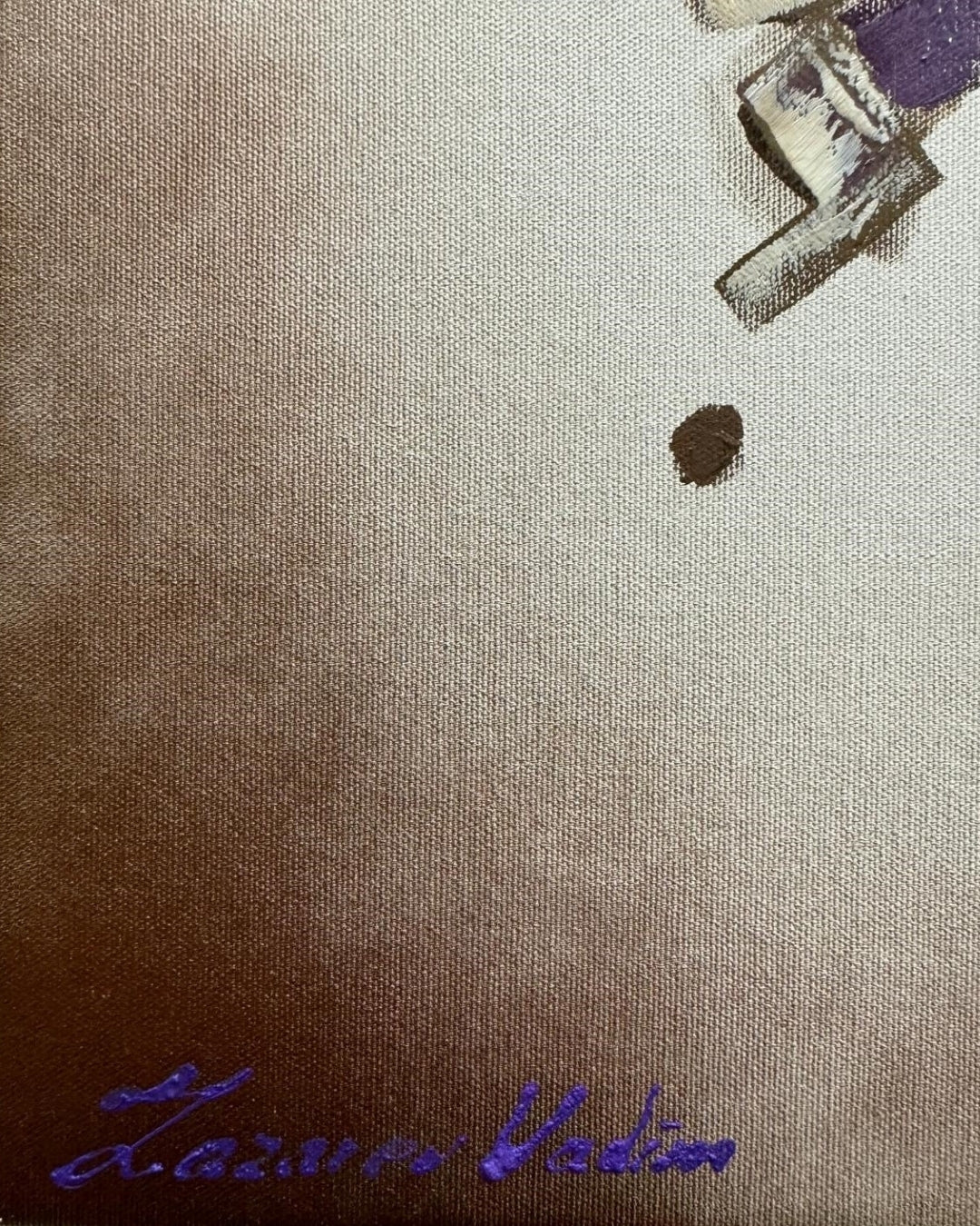 Detailaufnahme zu: Expressives Ölgemälde „Charme“ von Vadim Lazarev (80 × 80 cm). Porträt einer Frau mit intensiven Blick, umgeben von dynamischen Pinselstrukturen in erdigen und violetten Farbtönen.