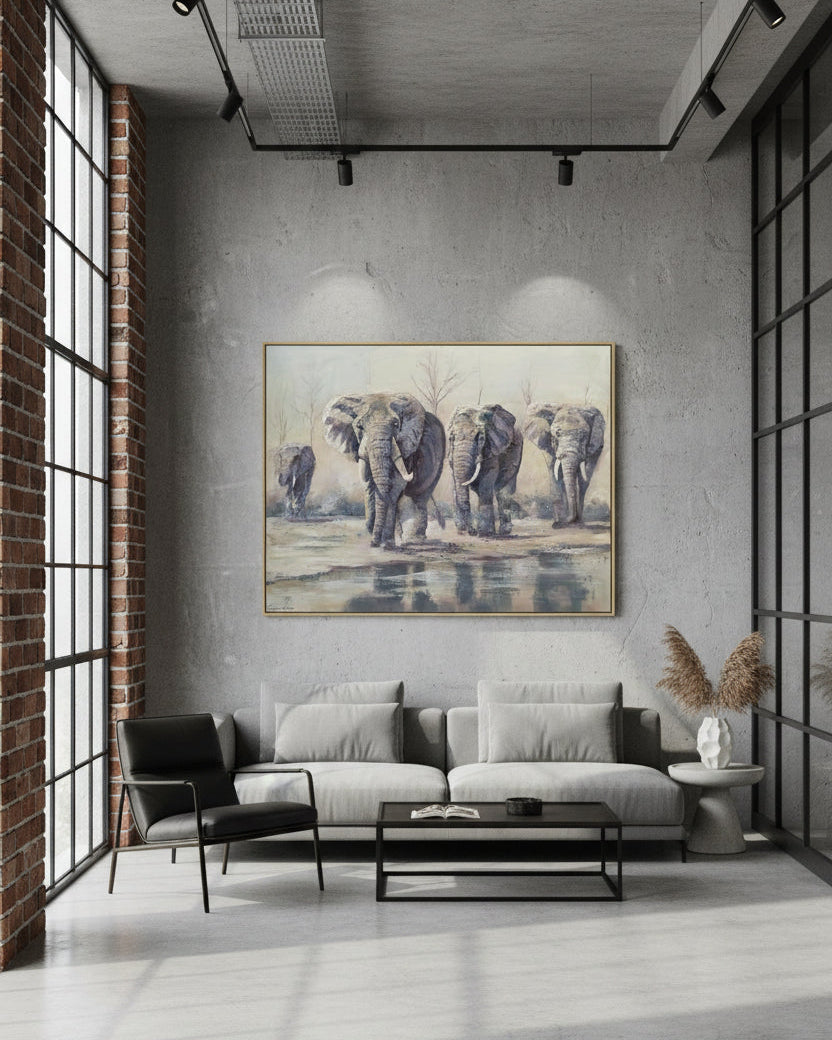 Ein beeindruckendes Ölgemälde von Vadim Lazarev (Elefanten), das eine Gruppe von Elefanten in warmen Braun-, Ocker- und Grautönen zeigt. Die expressive Maltechnik mit starken Pinselstrichen und pastosem Farbauftrag verleiht der Szene eine lebendige, fast greifbare Tiefe. Der Hintergrund bleibt abstrakt und atmosphärisch, wodurch der Fokus auf die monumentale Erscheinung der Tiere gelenkt wird. Eine eindrucksvolle Darstellung von Kraft und Ruhe.