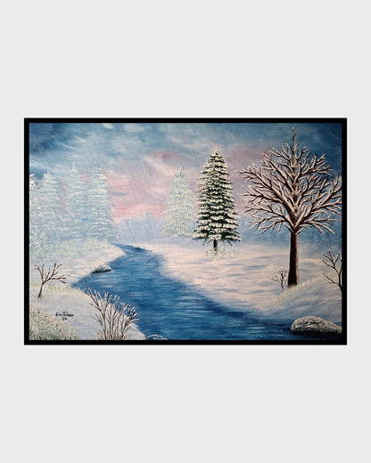 Gemälde "Winter am Fluss" von Lisa Tahar. Öl auf Leinwand, 50x70 cm. Zeigt eine verschneite Winterlandschaft mit einem blauen Fluss, schneebedeckten Tannen und einem kahlen Baum.